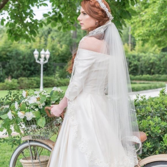 Ivory Fingertip Wedding Veil with Beaded Lace Edge main image 5